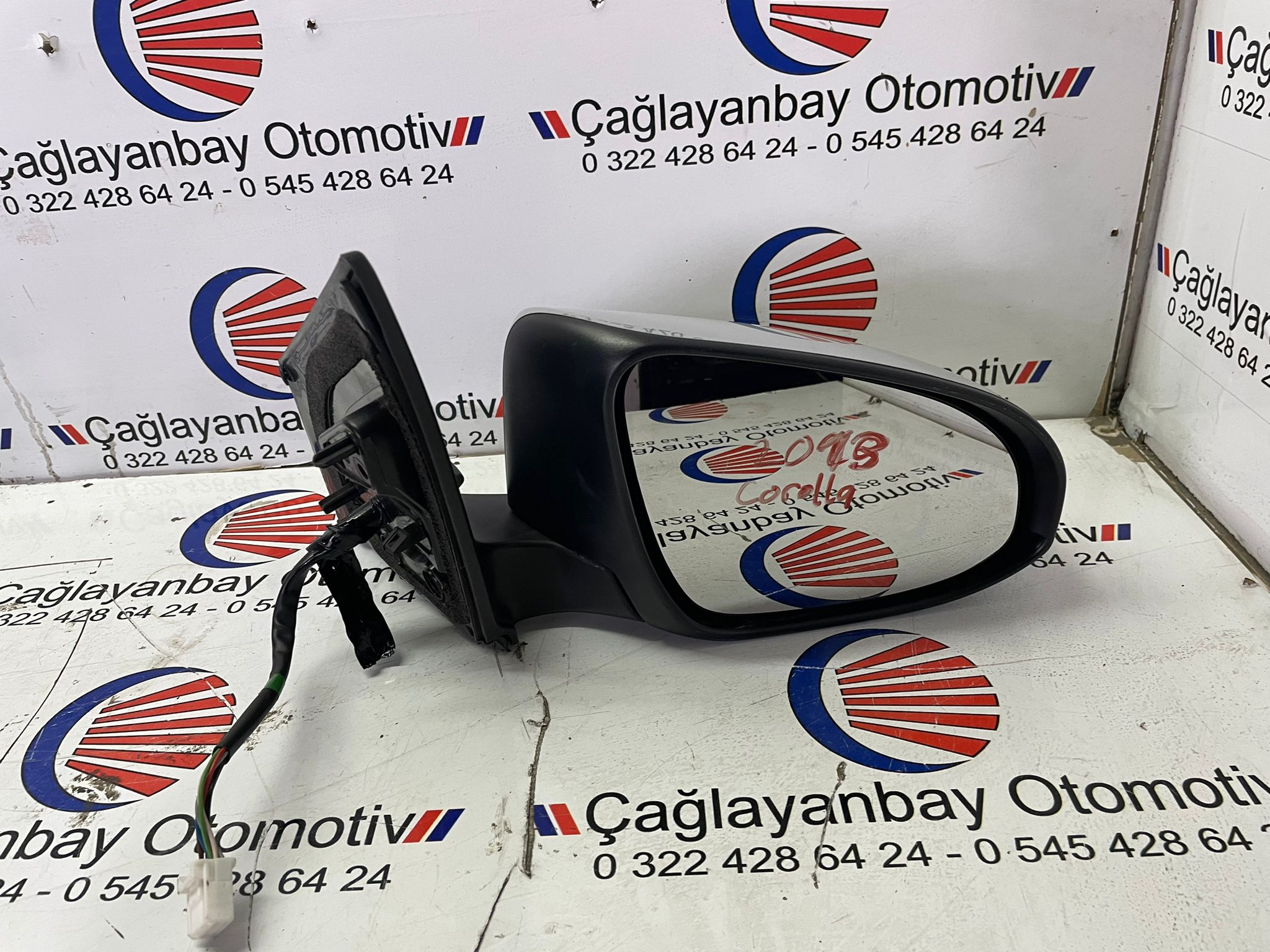 toyota corolla 2018  katlanır sag ayna 